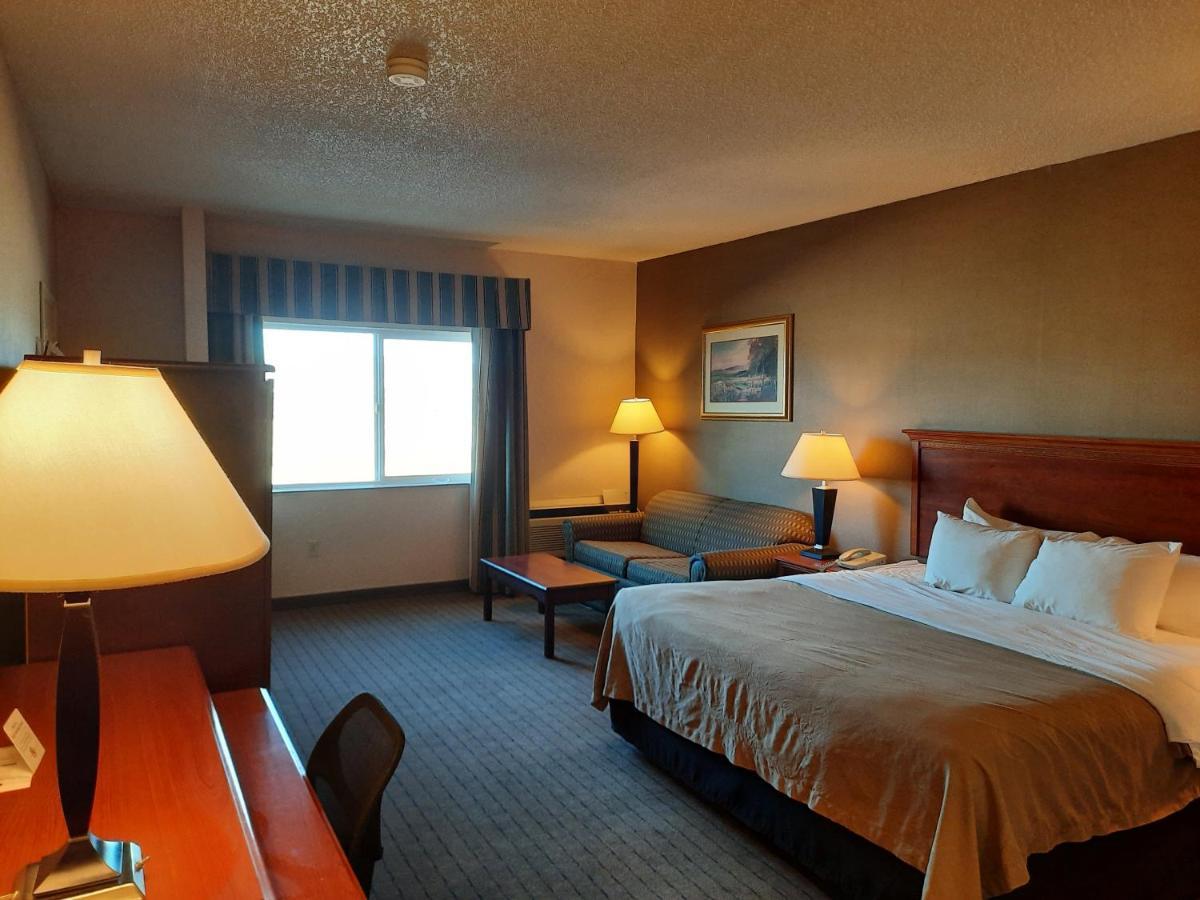 Quality Inn & Suites Grants - I-40 Exterior photo