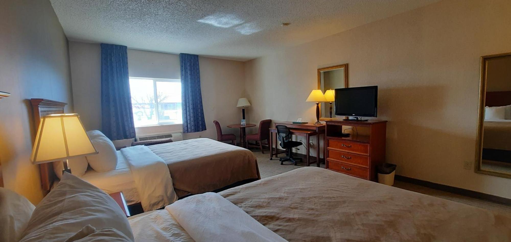 Quality Inn & Suites Grants - I-40 Room photo